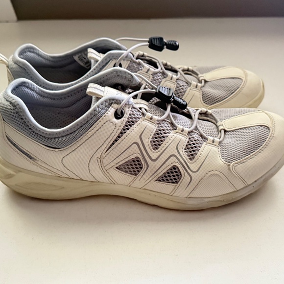 Women's Ecco Slip On Sneakers, Size 10 - Picture 4 of 9